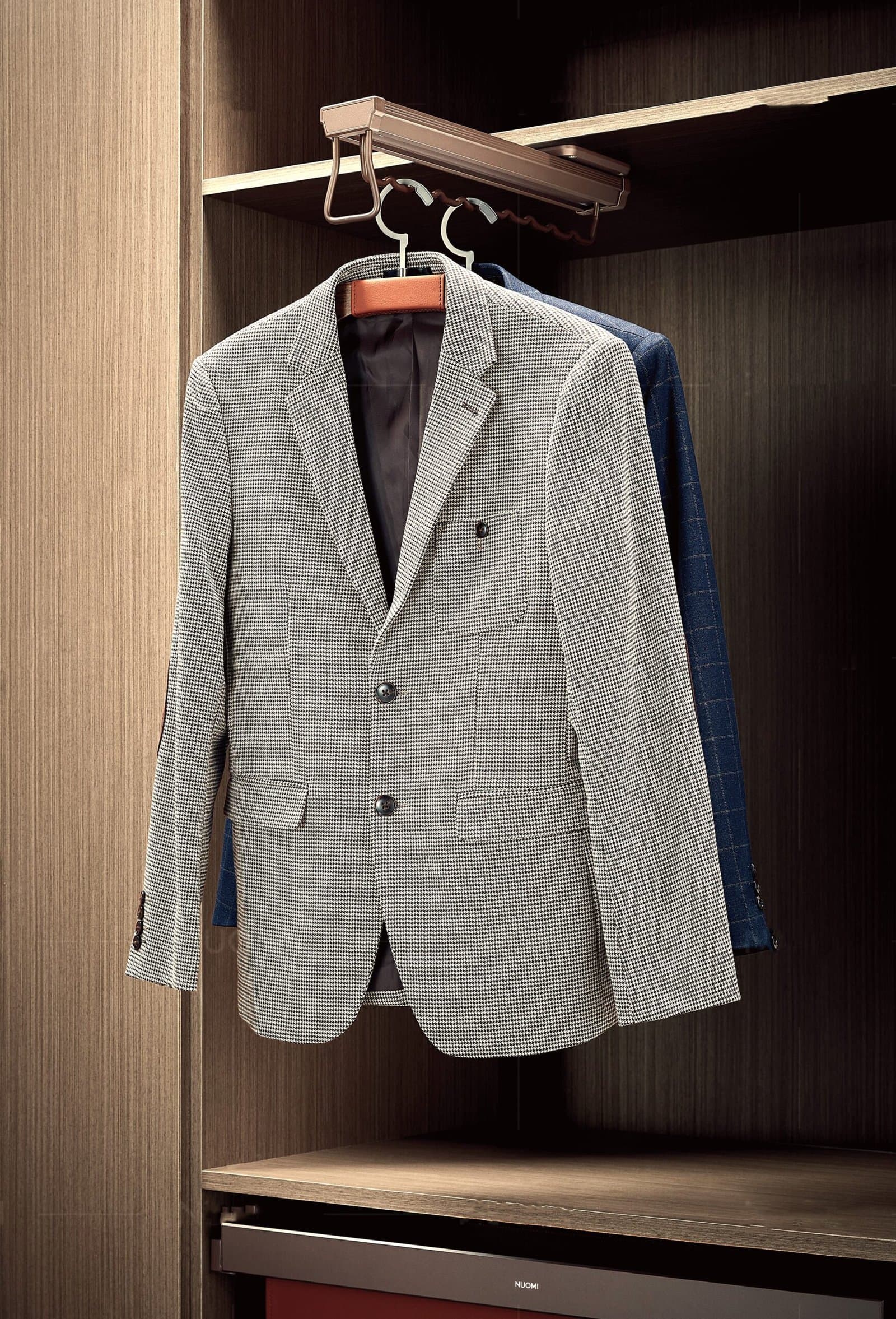 Pull-Out Top-Mount Wardrobe Rail